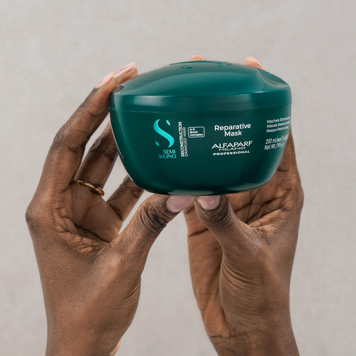 Semi Di Lino Reconstruction Reparative Mask for damaged hair